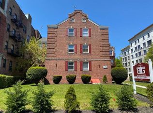 The Eminence, East Orange, NJ 07018