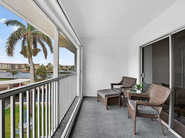 1166 Hillsboro Mile Bch #26 — Photo 24