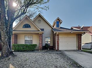 943 Gaynor Ave, Duncanville, TX 75137