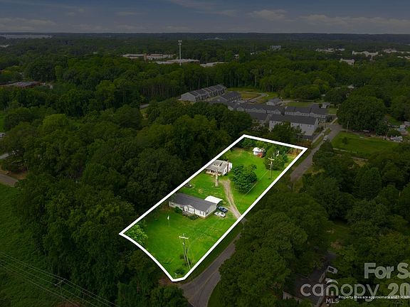 2nd image of 109 Crossrail Rd