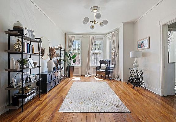 5th image of 535 17th St #1
