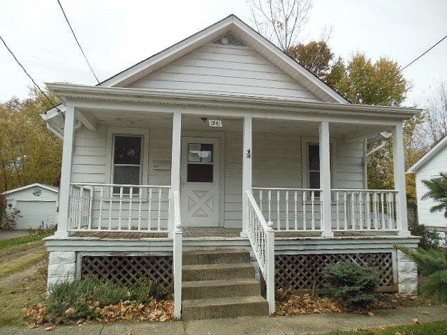 1st image of 1241 Schirmer Ave
