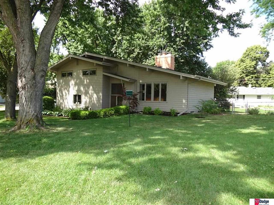 1st image of 3144 S 105th Ave