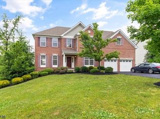 5 Sprague Ln, Budd Lake, NJ 07828