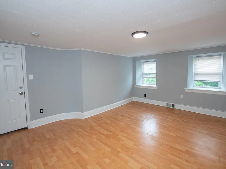 225 Old Soldiers Rd #B — Photo 24