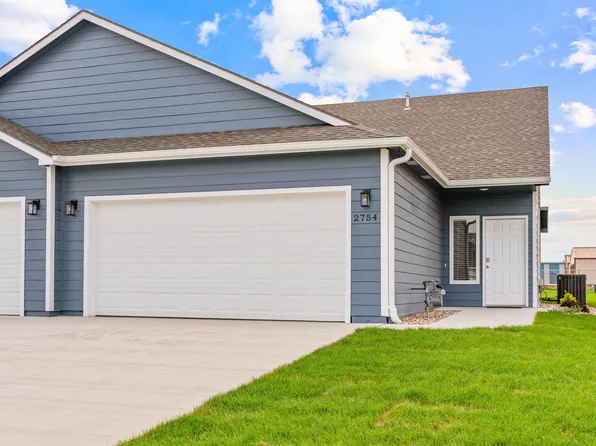 2754 Tim Rogers Ln, Salina, KS 67401