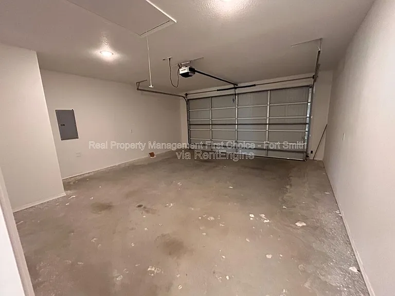 100 Countryside Way — Photo 14