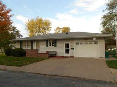 495 W Hail St, Bushnell, IL, 61422