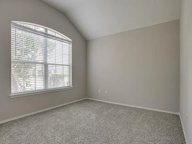 9213 Norfolk Ln — Photo 15