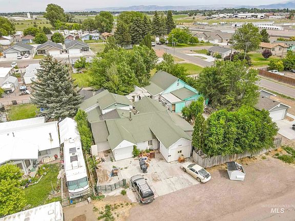 3rd image of 743 Elba Ave