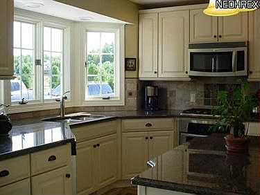 2nd image of 18665 White Oak Dr