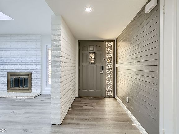 3rd image of 2756 Heritage Ct