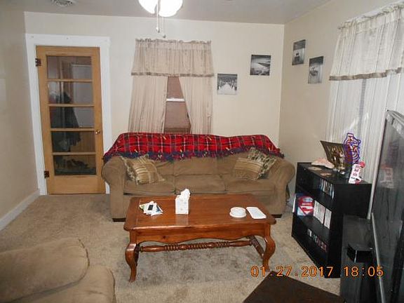 4th image of 215 Vine Ave