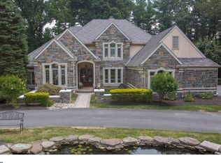 12 Forest Rd, Springfield, PA 19064