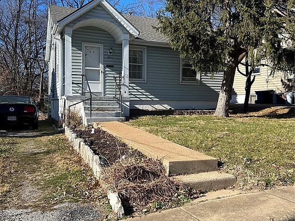 2nd image of 2951 Endicott Ave
