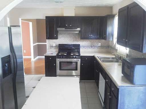 2nd image of 2313 Gwinn Dr