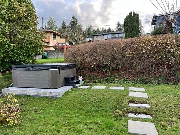 3rd image of 7401 Pioneer Way