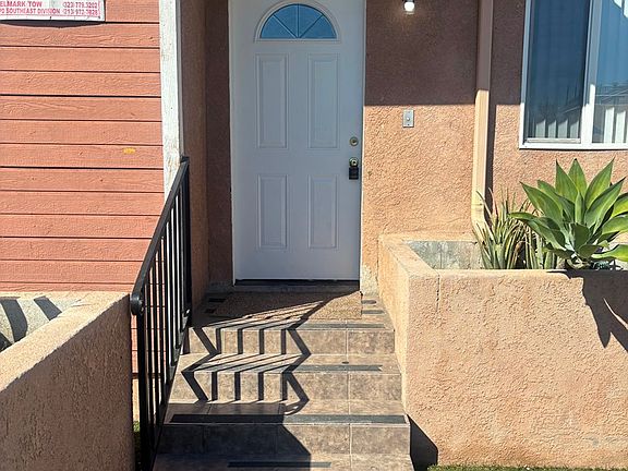2nd image of 819 E 76th St