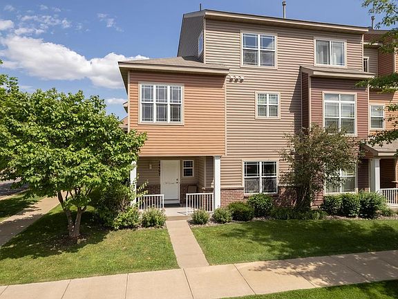 2nd image of 14597 Olivine St NW