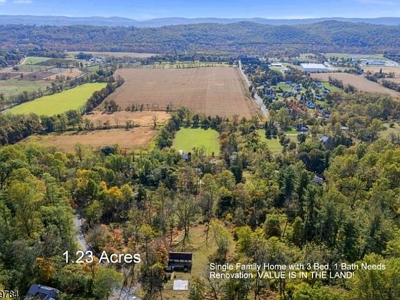 2nd image of 25 Coleman Hill Rd