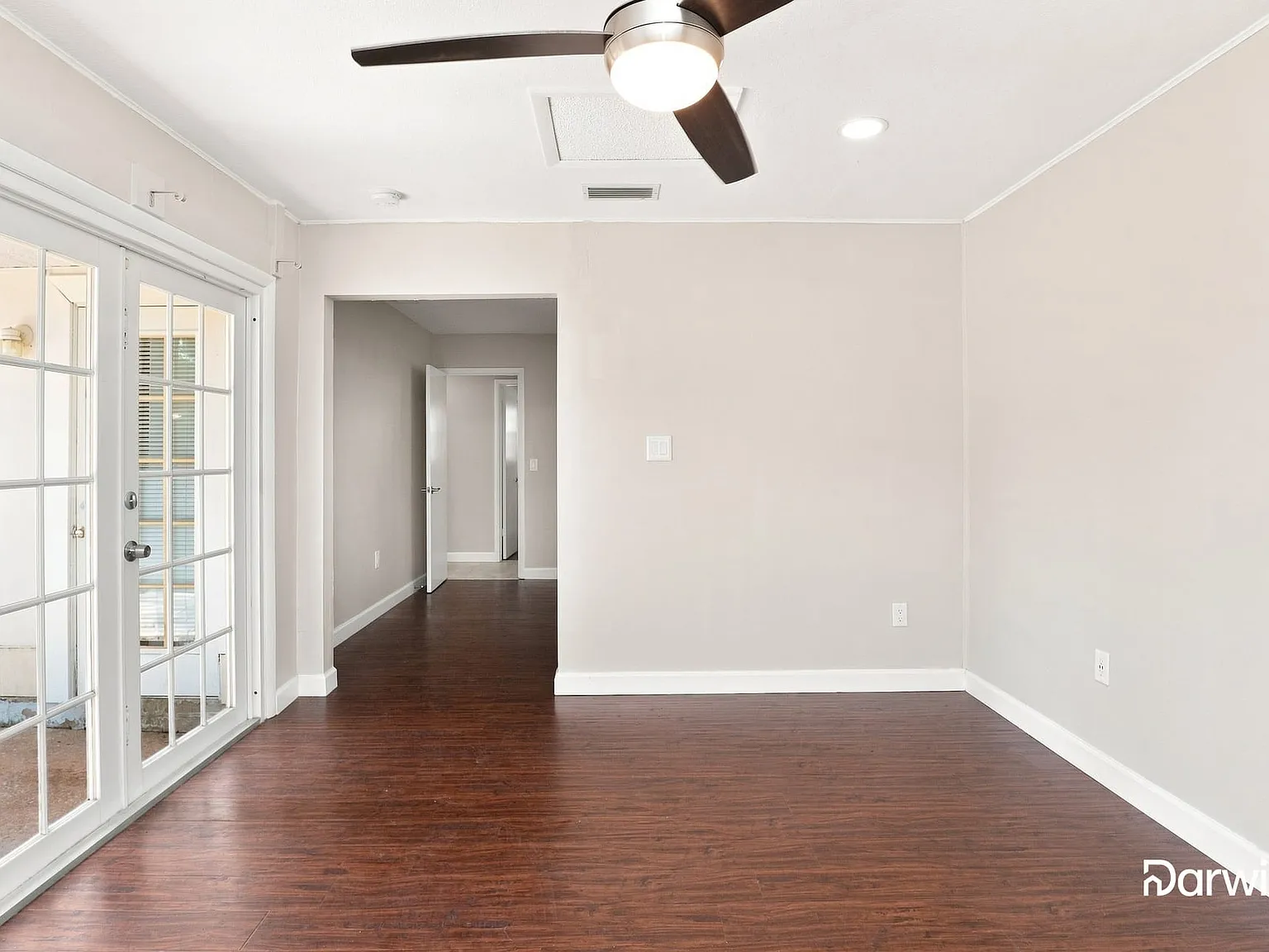 3 bed, 2.0 bath, 1574 sqft, $2,075 — Photo 4