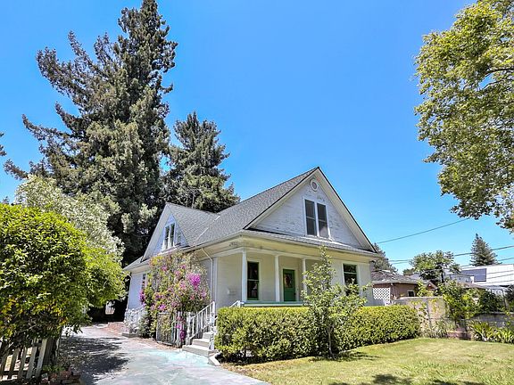 3rd image of 352 Stanford Ave