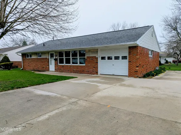 300 Degroff Ave, Archbold, OH 43502