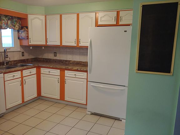 5th image of 78 Marine Dr