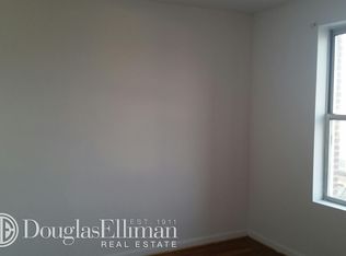 3052 34th St APT 4F, Astoria, NY 11103