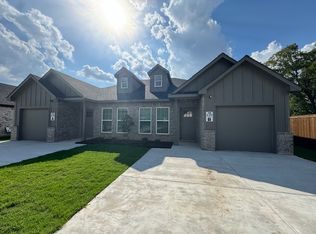 208 S 4th St #B, Celeste, TX 75423