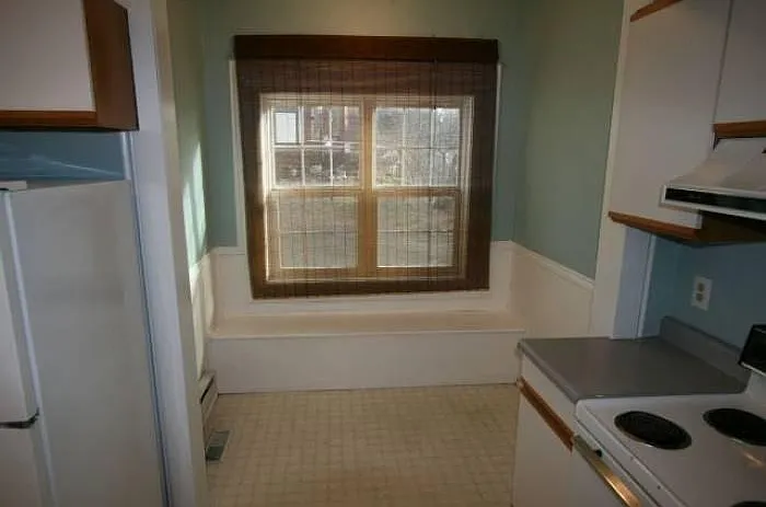 2 bed, 1000 sqft, $1,200 — Photo 3