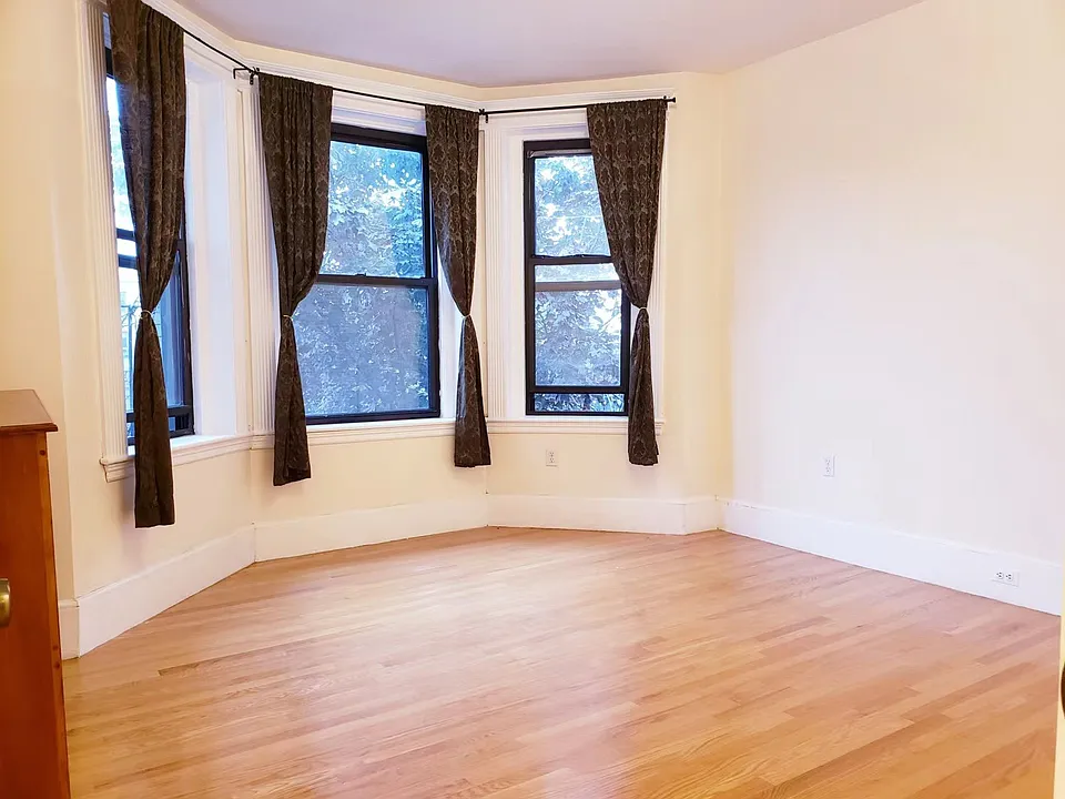 1258 Commonwealth Ave