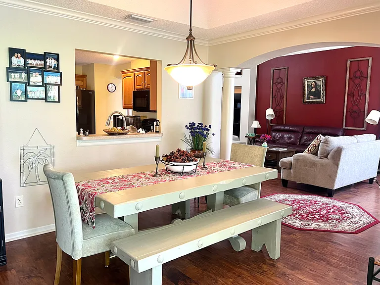 565 Brighton Dr — Photo 16
