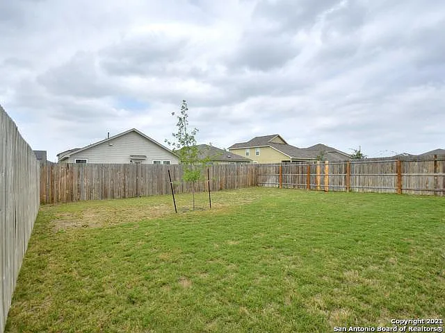 6831 Hibiscus Fls — Photo 22