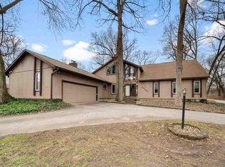 50561 Linden Grove Ln, Granger, IN 46530