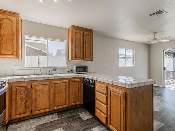 3rd image of 1610 Bondy Ln