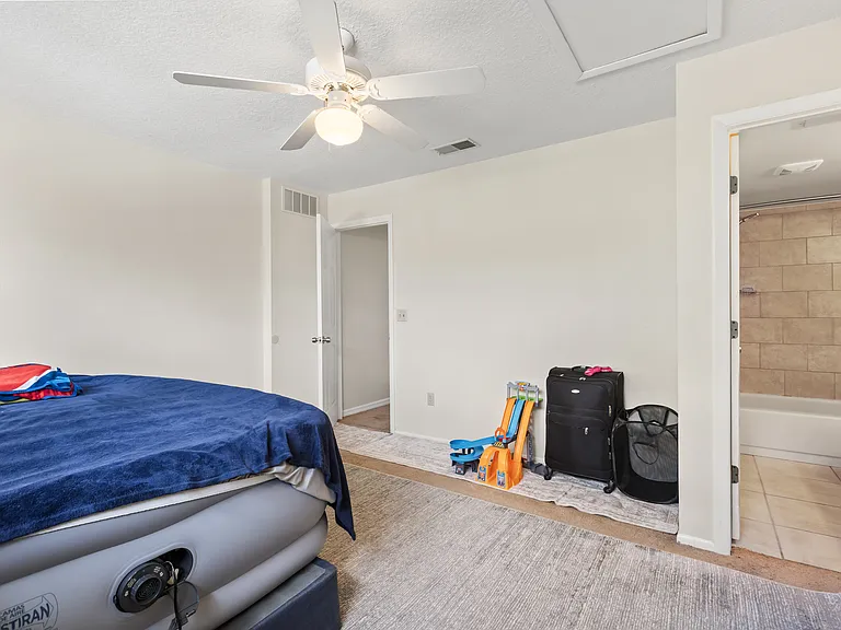 12250 Huntsman Ln — Photo 20