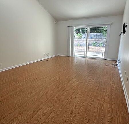 5th image of 12674 Oxford Dr