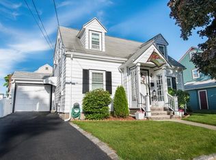 92 Plummer Ave, Winthrop, MA 02152