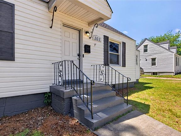 2nd image of 101 Wyoming Ave