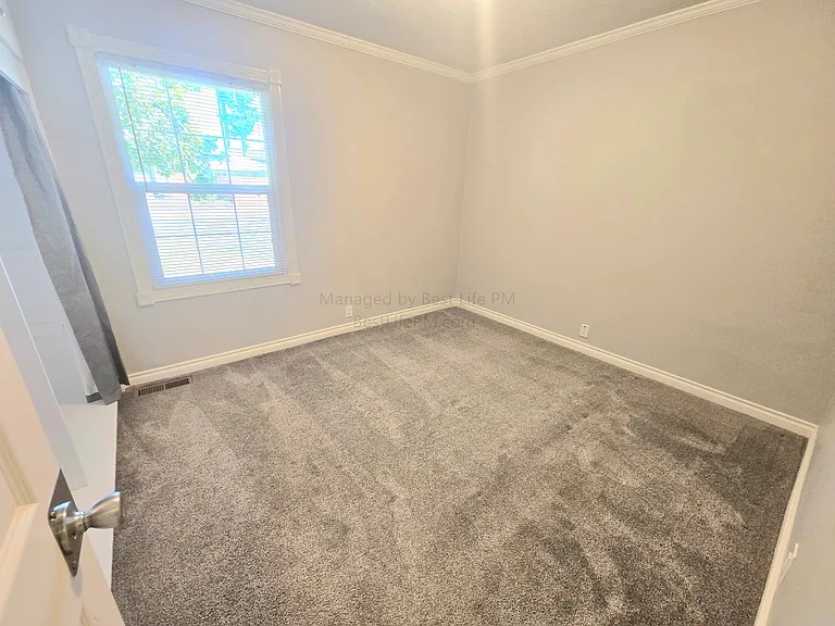 114 SE 218th Ave — Photo 32