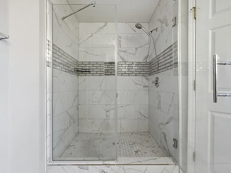 339 Peggy Dr — Photo 25