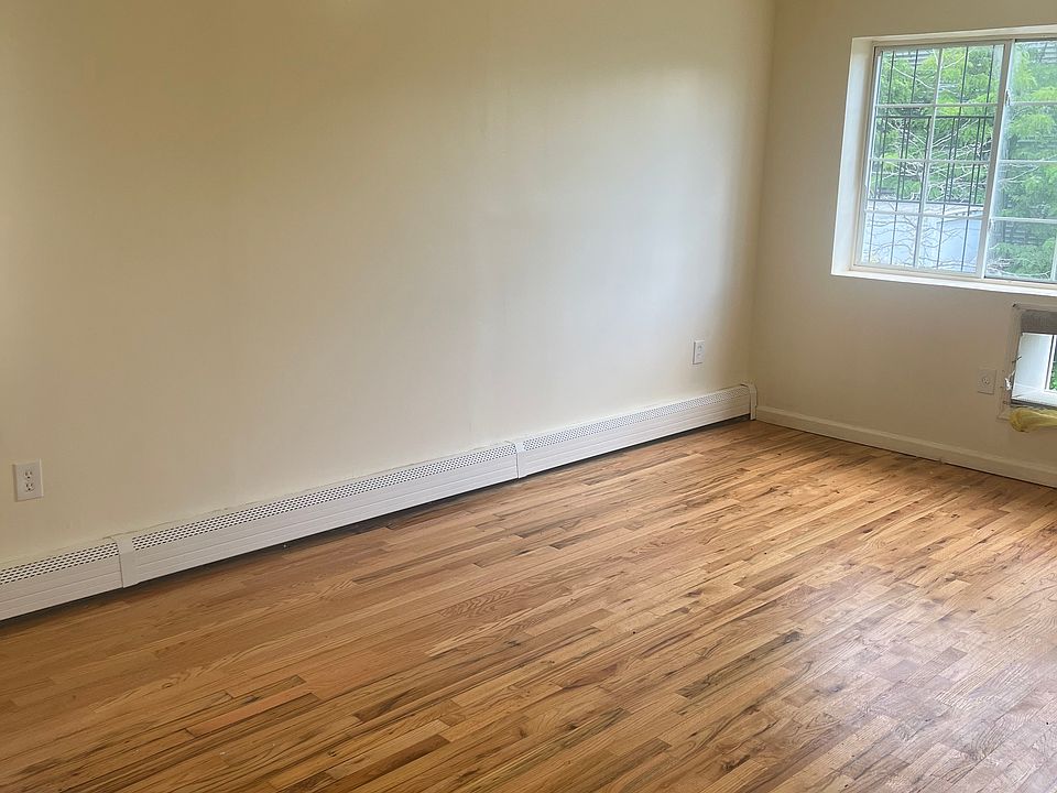 1st image of 2865 Grace Ave #1