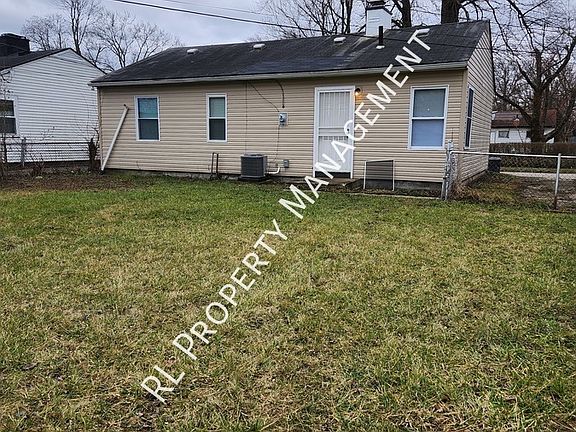 4th image of 1044 Duxberry Ave
