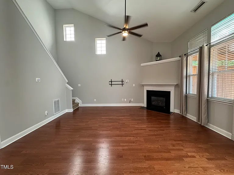 306 Meeting Hall Dr — Photo 3