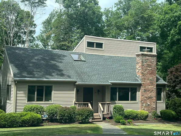 70 Hoadley Creek Circle, Guilford, CT 06437