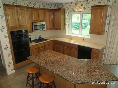 4th image of 43736 Saint Julian Ct
