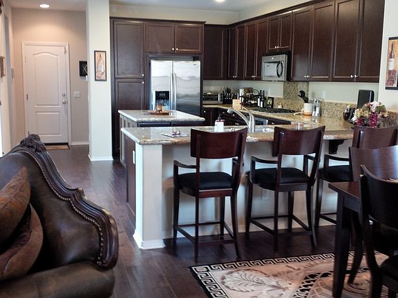 3rd image of 8442 Kern Cres