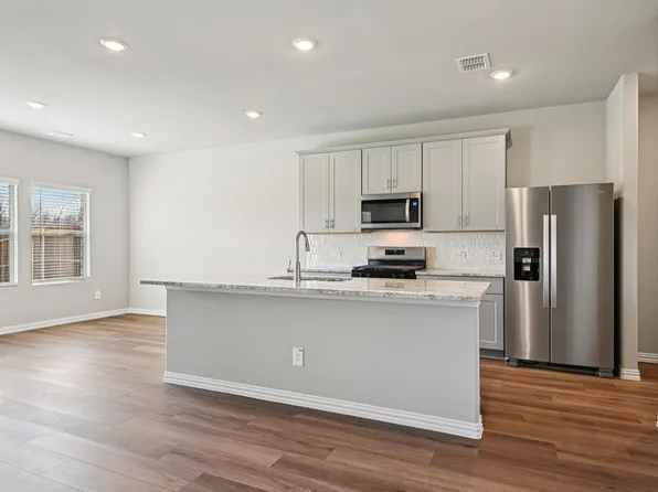 2015 Carriage Ct, Seagoville, TX 75159