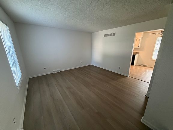 5th image of 6132 Newton St #1